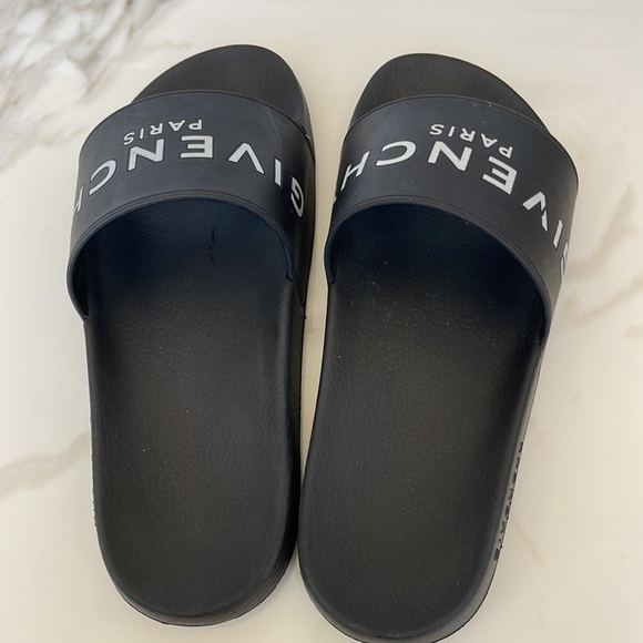 GIVENCHY Paris Slides - Picture 10 of 11